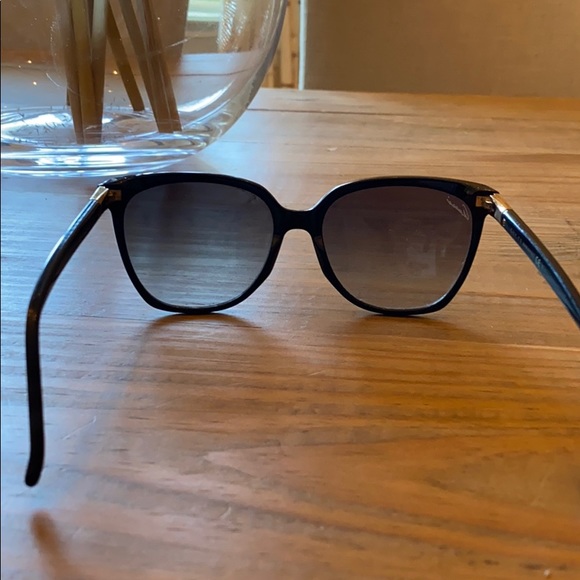 Gucci black sunglasses